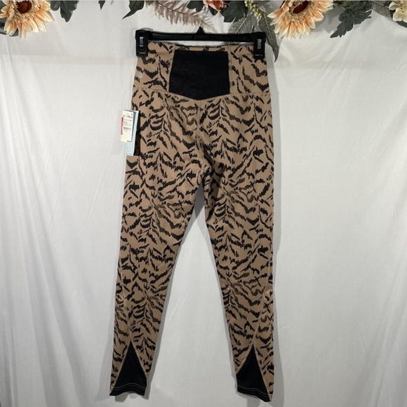 NWT Zella [ Small ] High Waist Studio‎ Lite Mesh Ankle Leggings in Tan Zebra - Picture 10 of 12